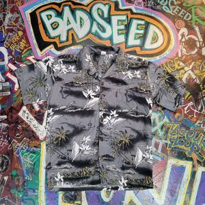 Vintage Late 90s Palmwave Hawaii Shirt | Gray Hawaiian Wooden Button-Up | Small